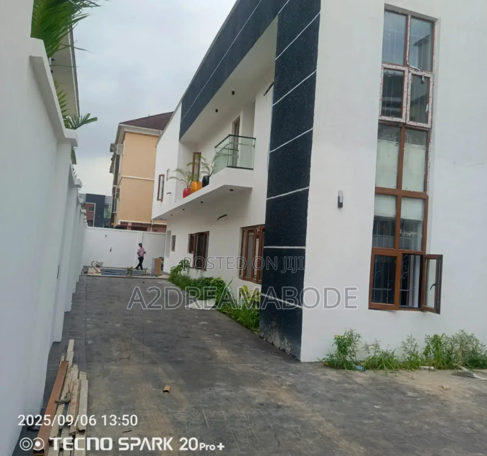 6bdrm Duplex in Ikeja Gra for sale in Ikeja