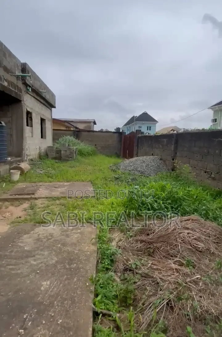 Uncompleted Hotel Structure Already Decked At Hammadiya For Sale in Alagbado