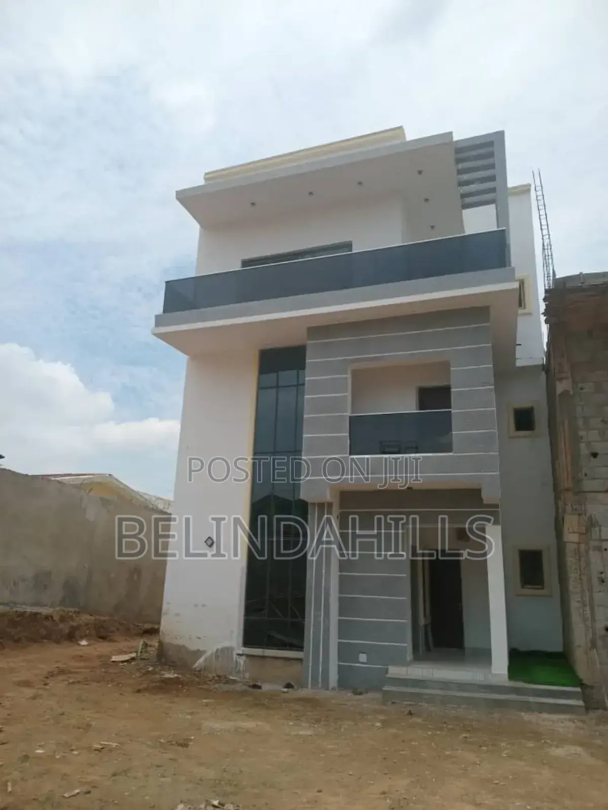 4bdrm Townhouse/Terrace in Durumi for sale in Durumi