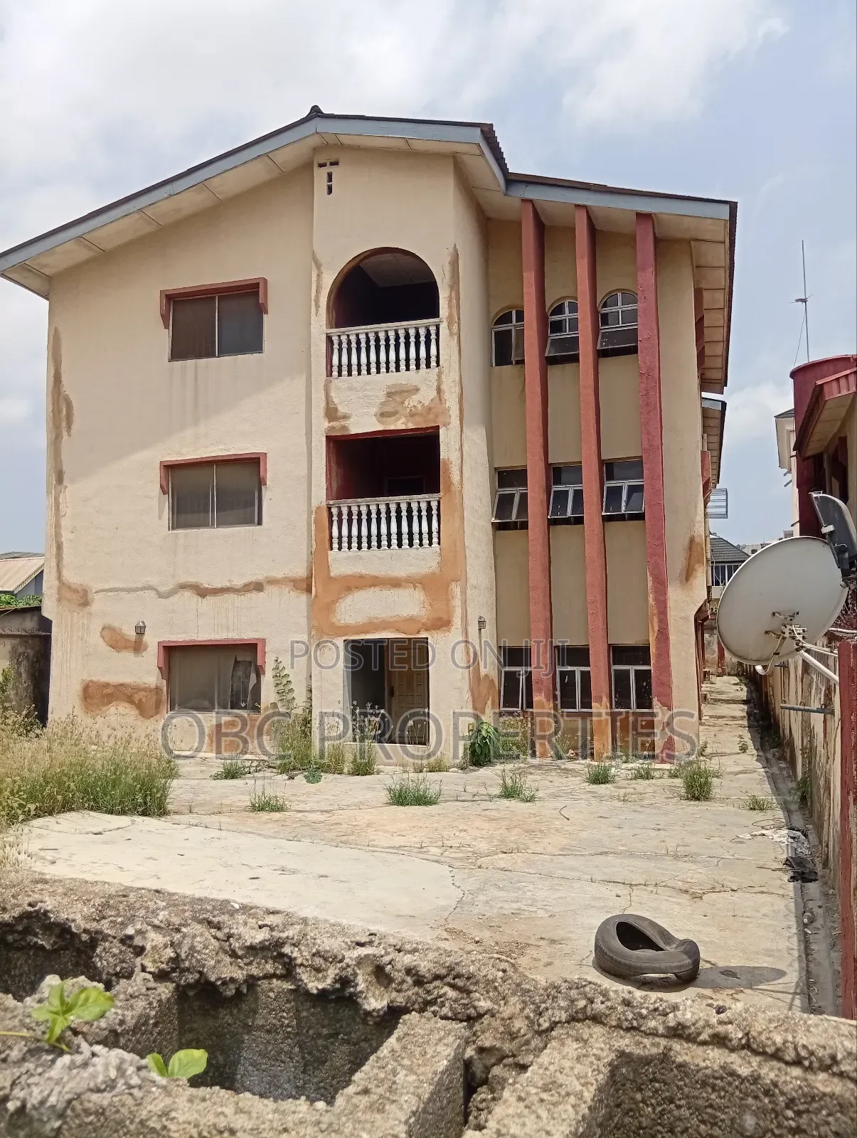601 SQM Dry Land With Dilapidated Structure in Soluyi