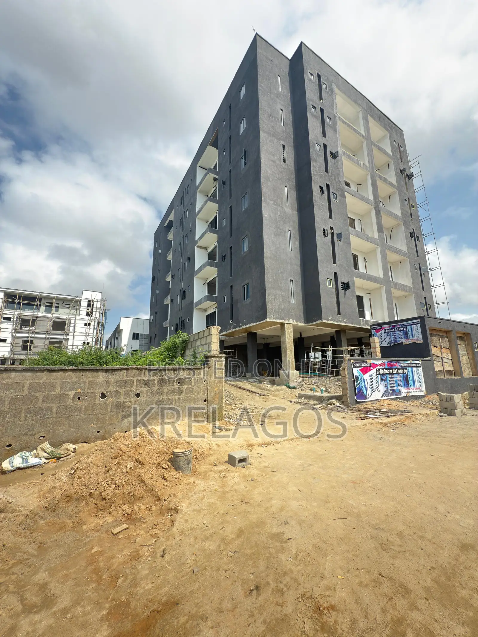 3bdrm Apartment in Ikate for sale in Ikate