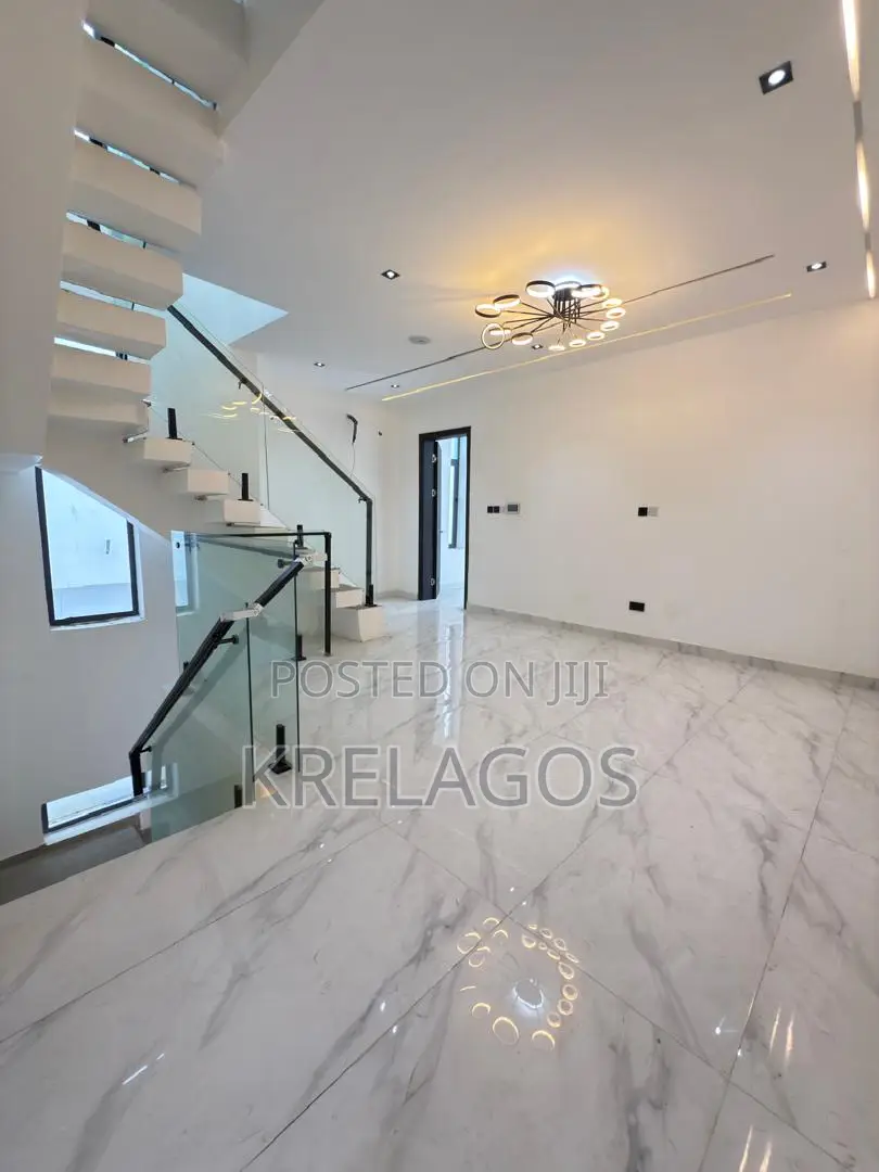4bdrm Duplex in Ikate for sale in Ikate