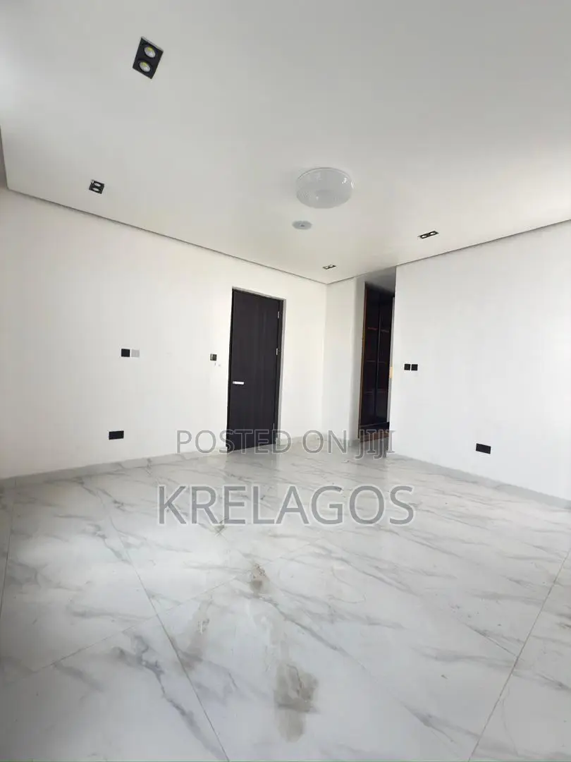4bdrm Duplex in Ikate for sale in Ikate