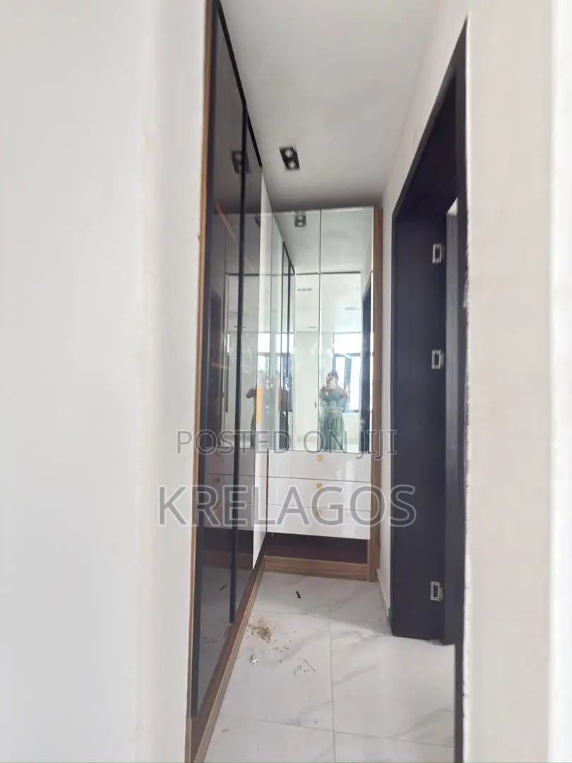 4bdrm Duplex in Ikate for sale in Ikate