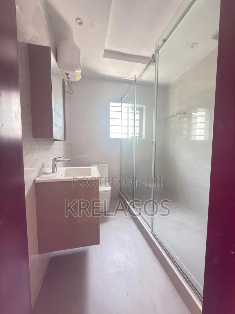 2bdrm Apartment in Ikate for sale in Ikate