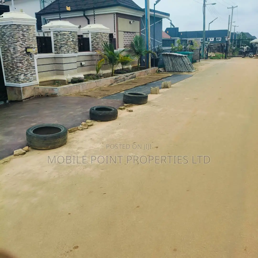5bdrm Duplex in Apo Resettlement for sale in Apo Resettlement