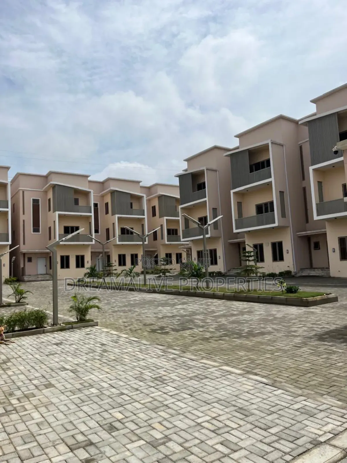 4bdrm Duplex in An Estate, Dawaki for sale in Dawaki