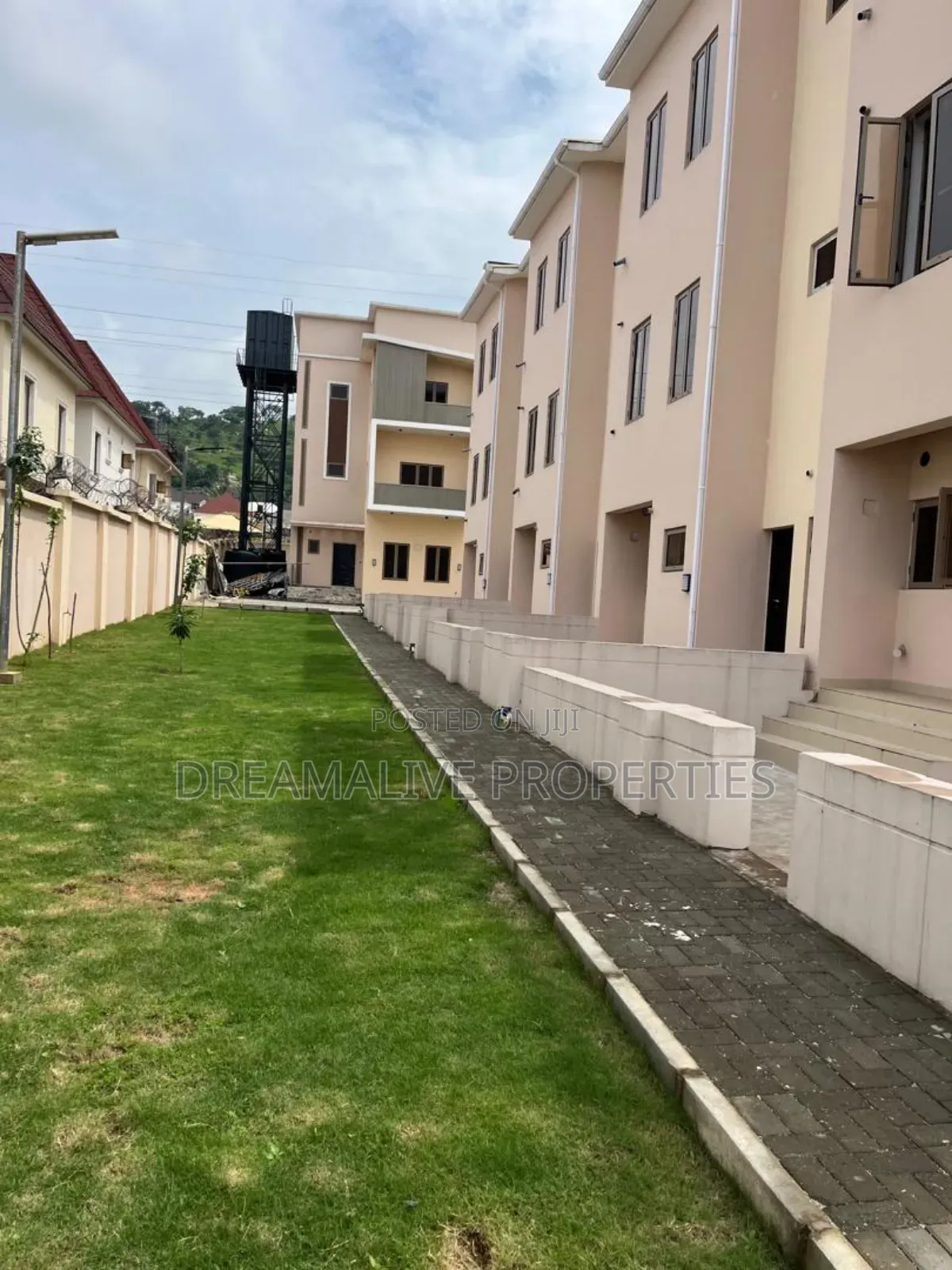 4bdrm Duplex in An Estate, Dawaki for sale in Dawaki