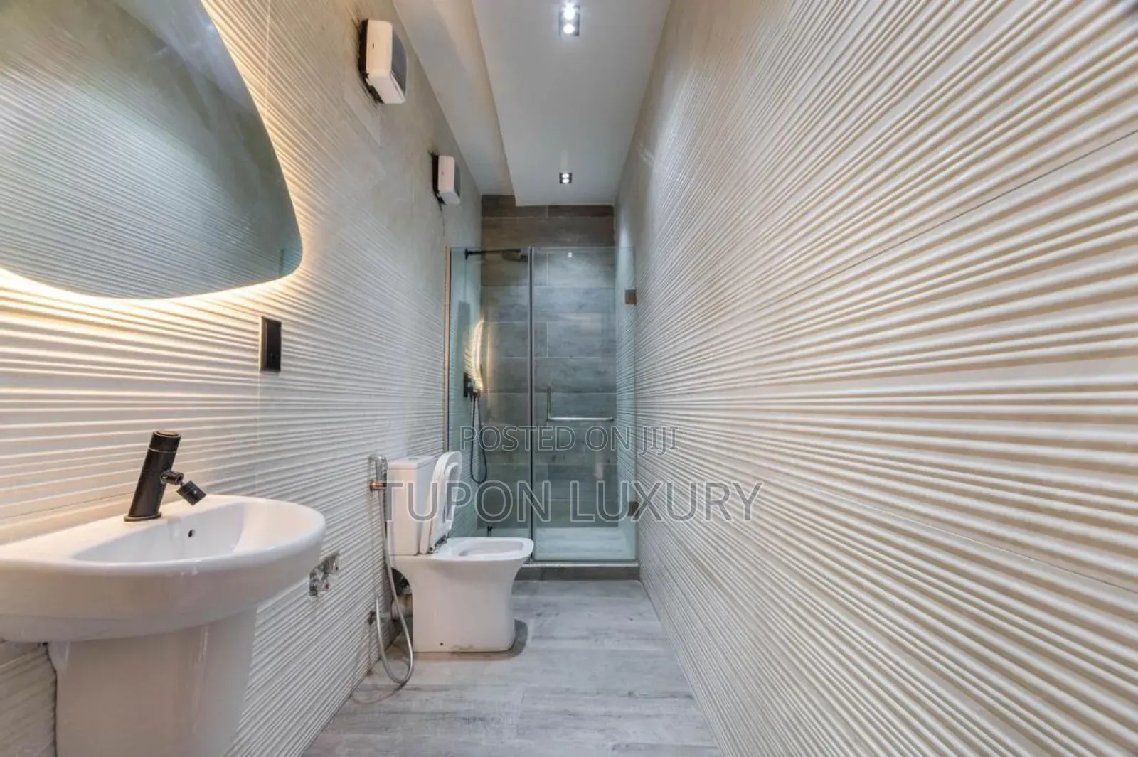 Luxury 2bedroom Penthouse Duplex With Ps5 Gym With Balconies in Lekki Phase 1