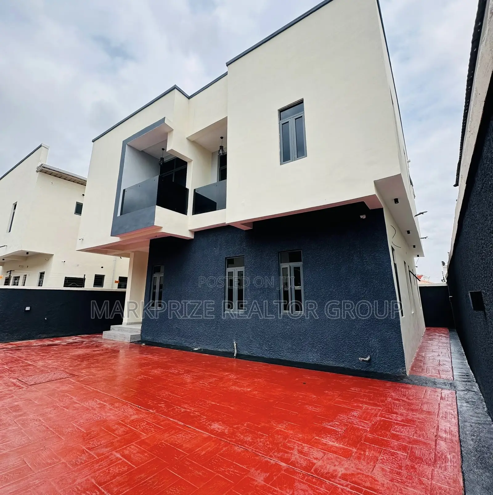 4bdrm Duplex in Magodo Gra 1 Lagos for sale in Magodo