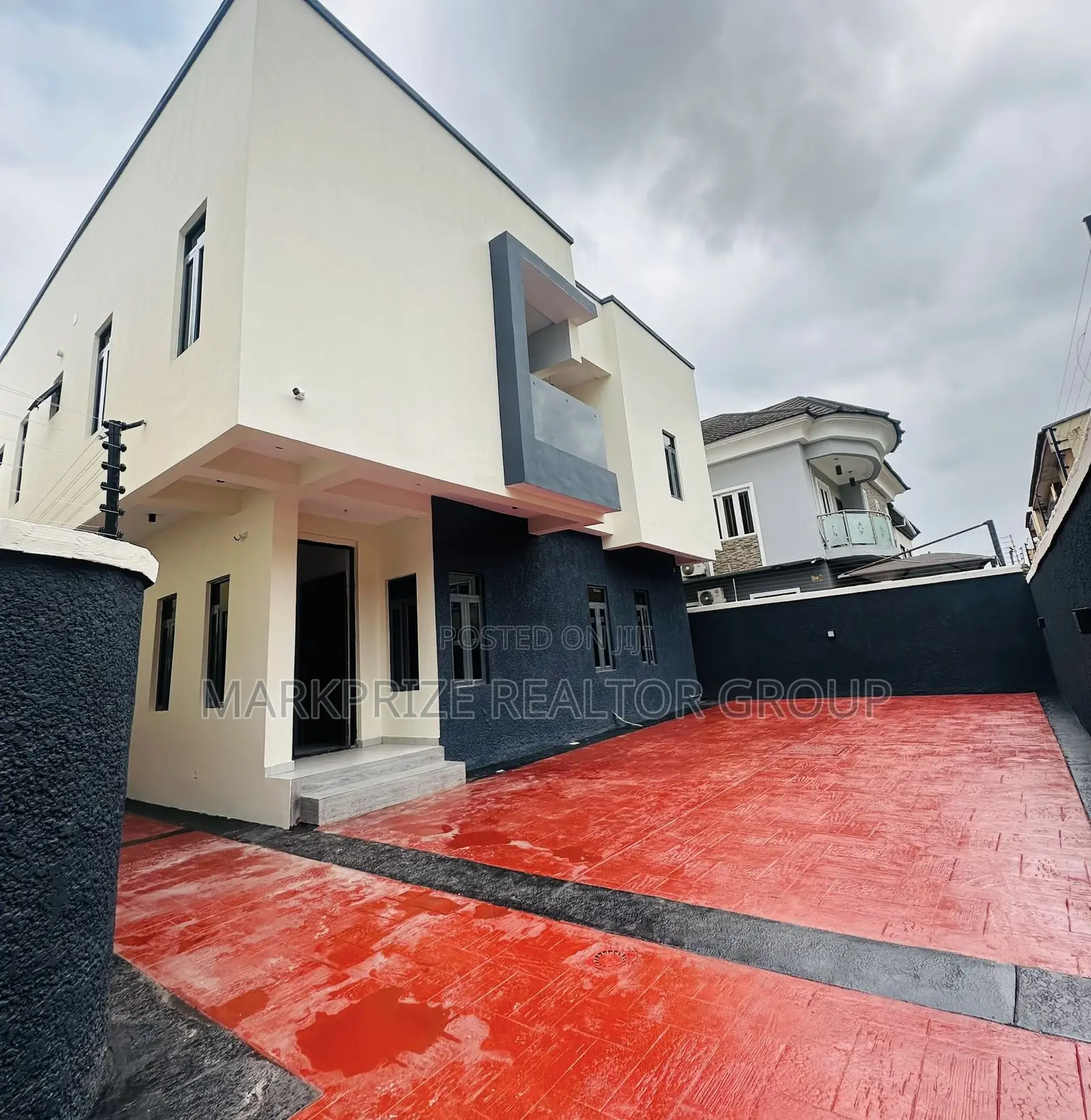 4bdrm Duplex in Magodo Gra 1 Lagos for sale in Magodo