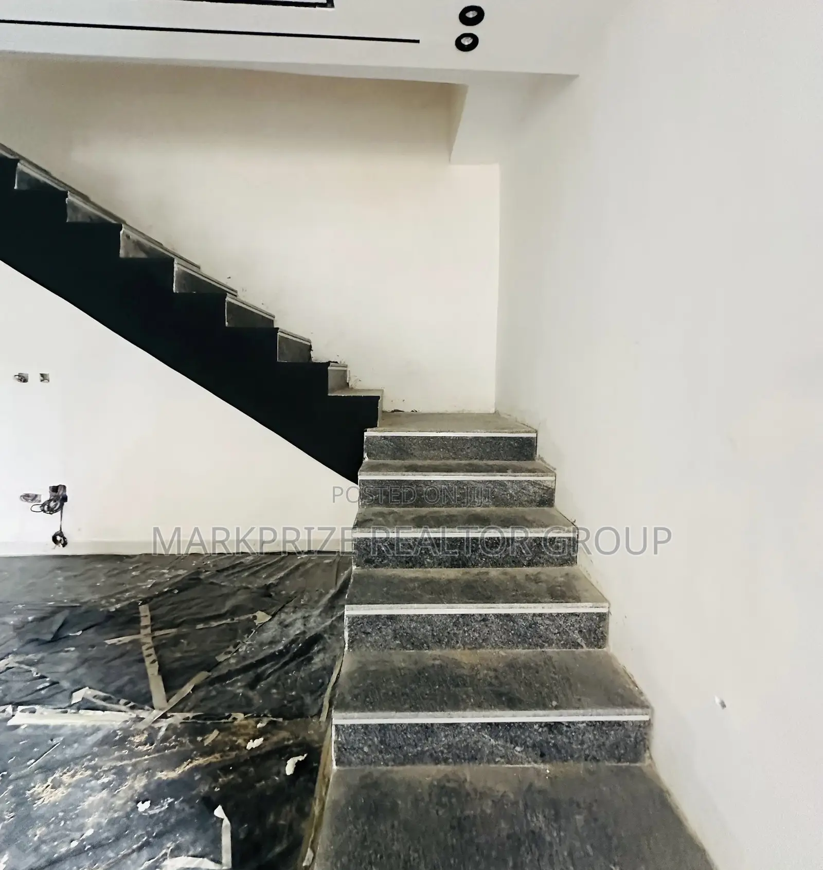 4bdrm Duplex in Gbagada Lagos for sale in Gbagada