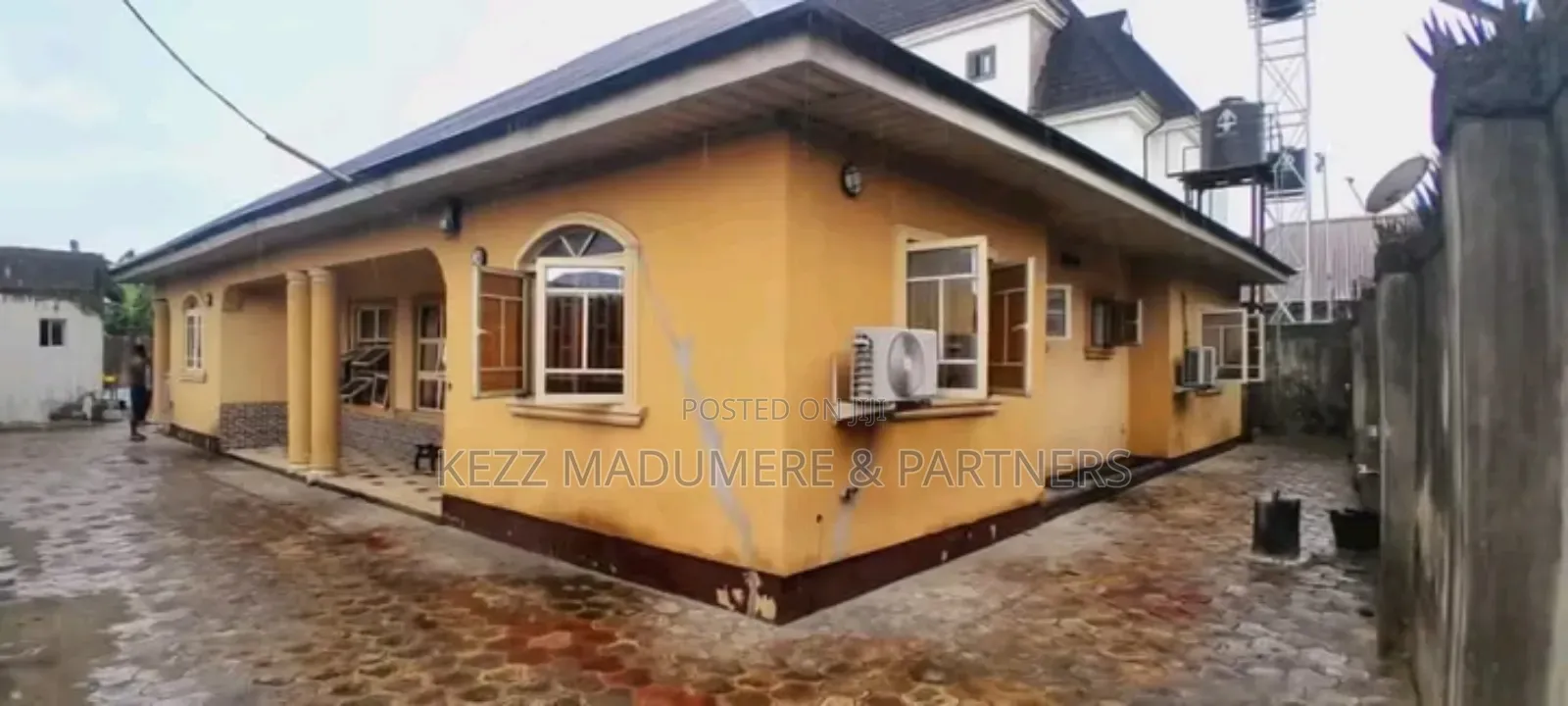 4bdrm Bungalow in Off Sars Road Port for sale in Port-Harcourt