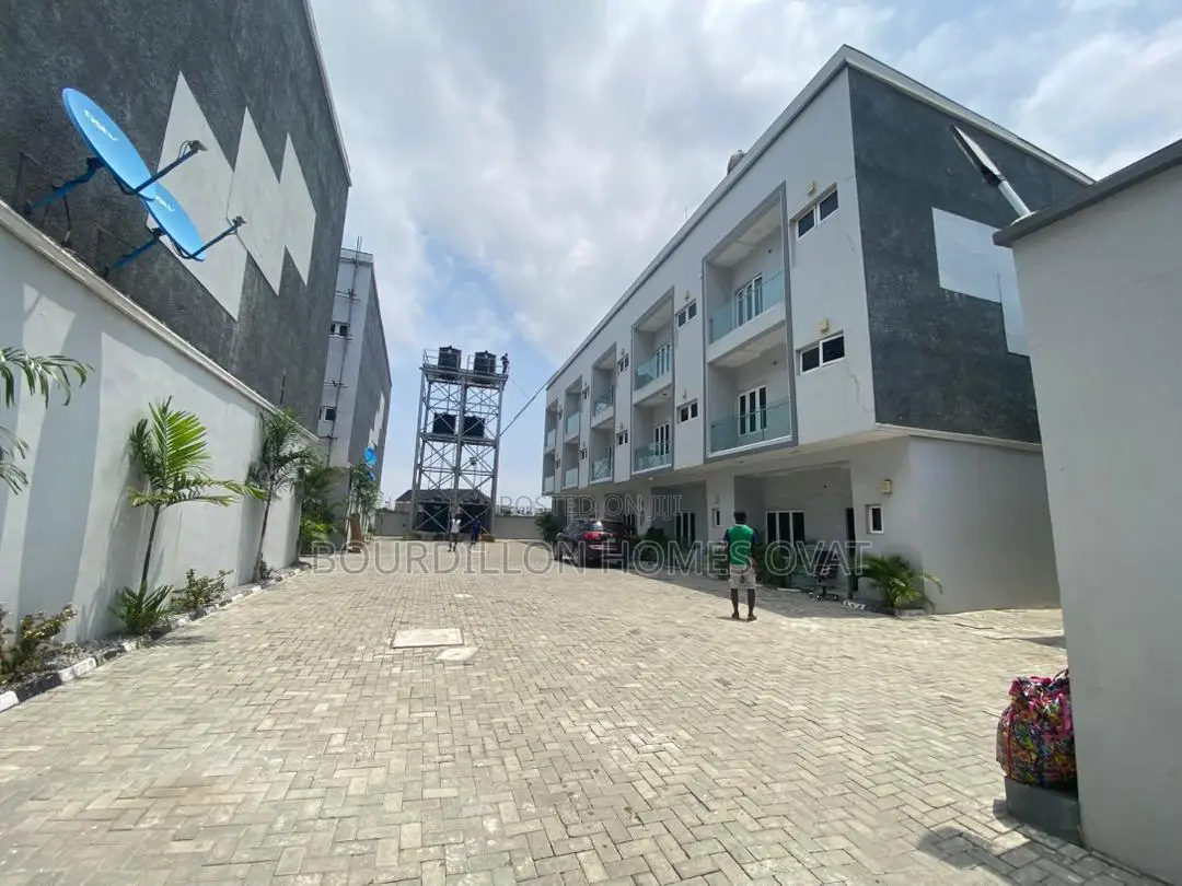 4bdrm Duplex in Mobile Road Ikota for sale in Ikota