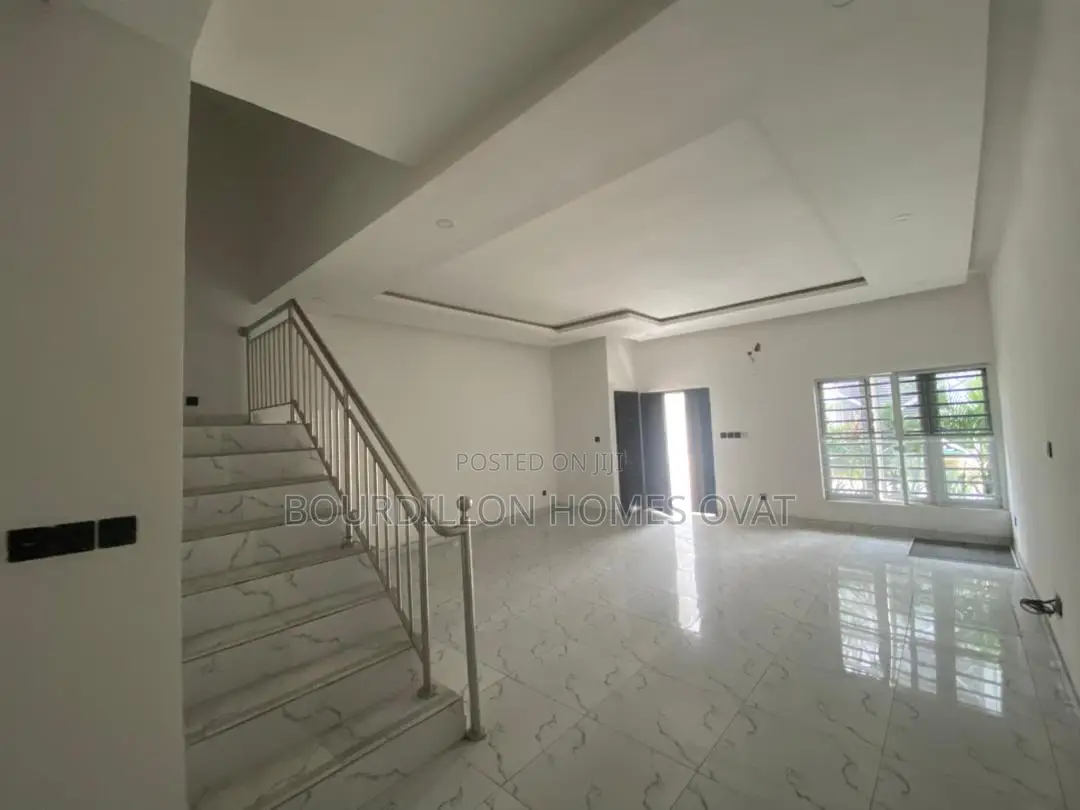 4bdrm Duplex in Mobile Road Ikota for sale in Ikota