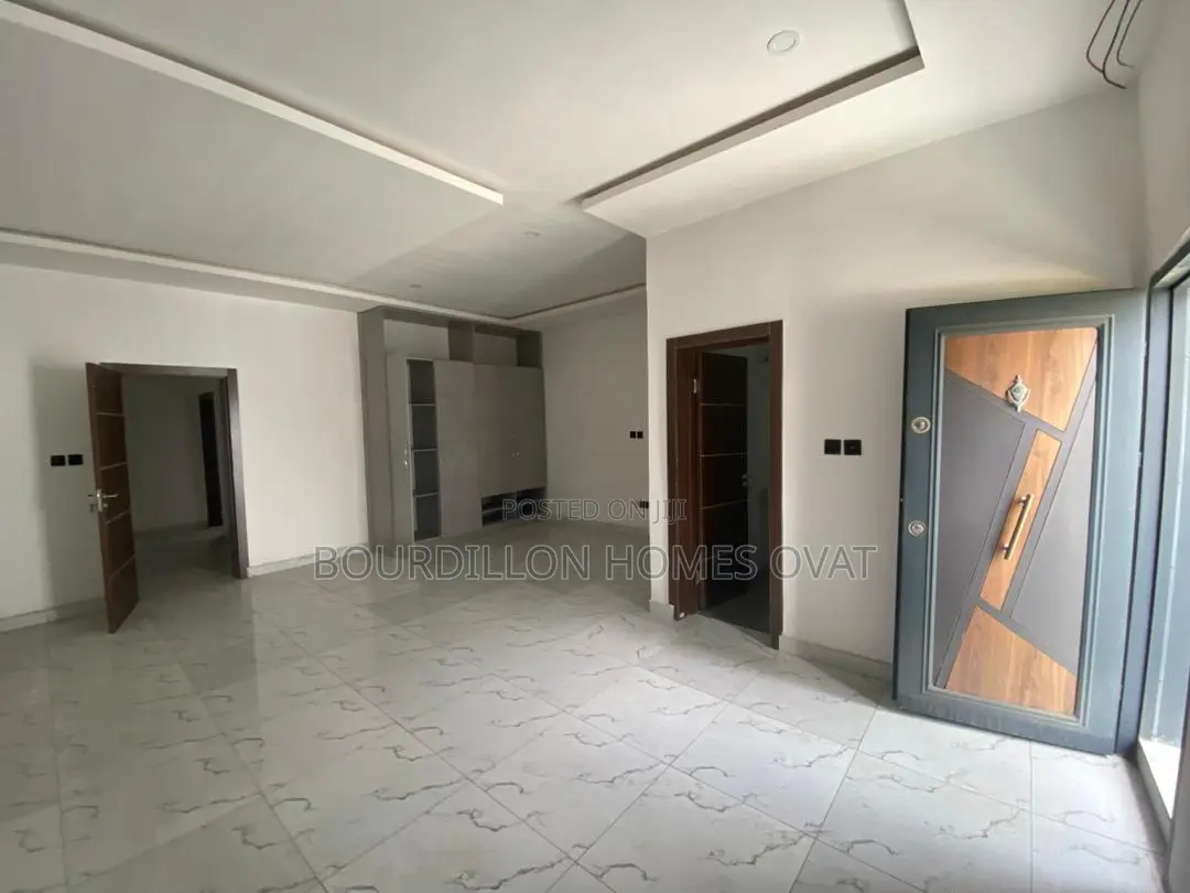 4bdrm Duplex in Mobile Road Ikota for sale in Ikota