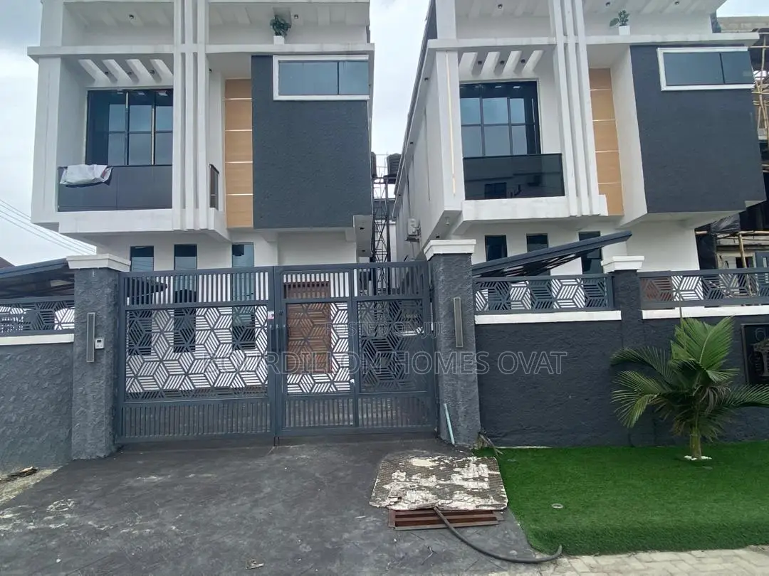 4bdrm Duplex in Harris Drive/Vgc for sale in Lekki