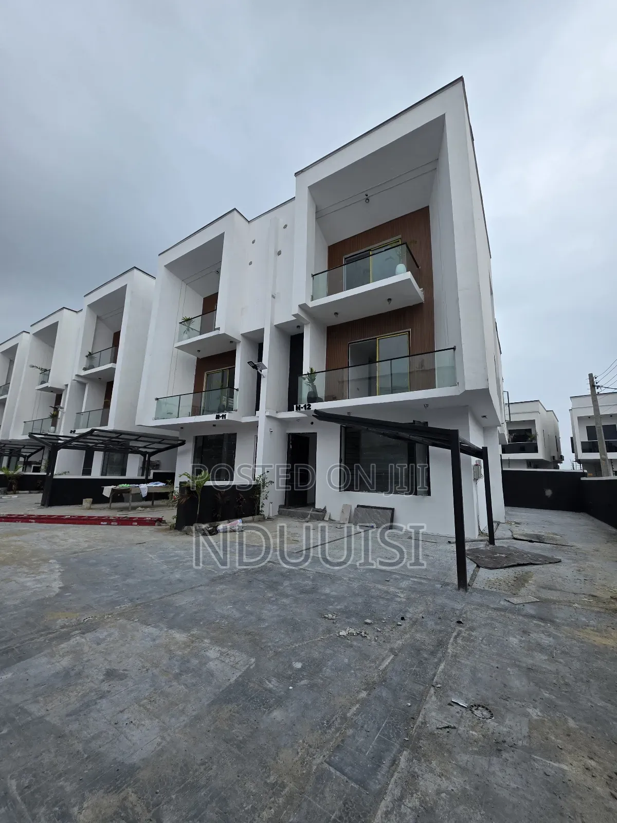 4bdrm Duplex in Dpkay Estate, Lekki for sale in Lekki