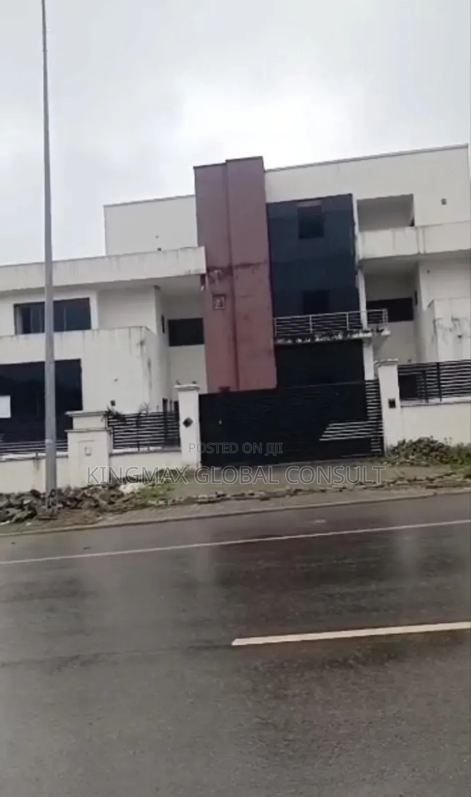 11bdrm Duplex in Guzape District for sale in Guzape District