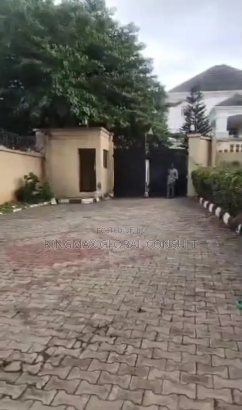 8bdrm Duplex in Maitama Main Abuja for sale in Maitama
