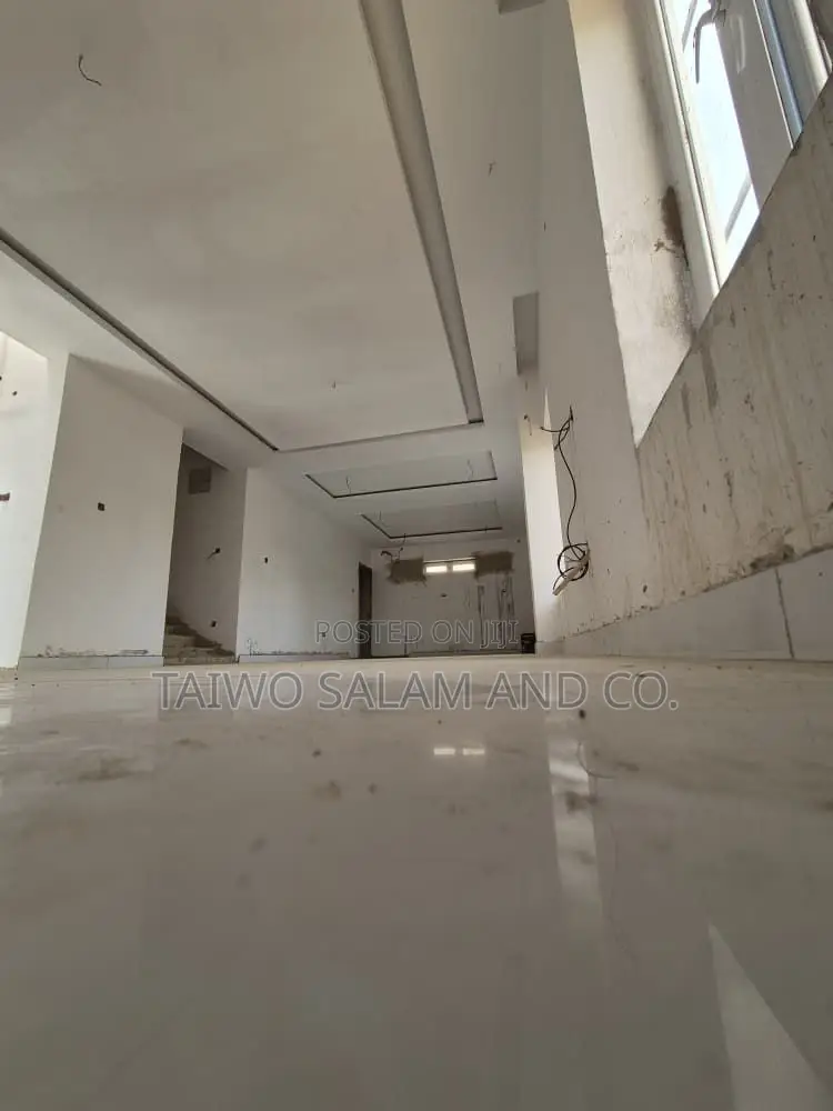 4bdrm Duplex in Akobo for sale in Akobo