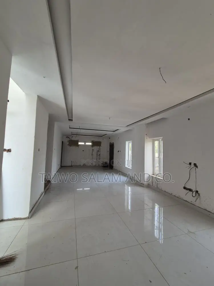 4bdrm Duplex in Akobo for sale in Akobo