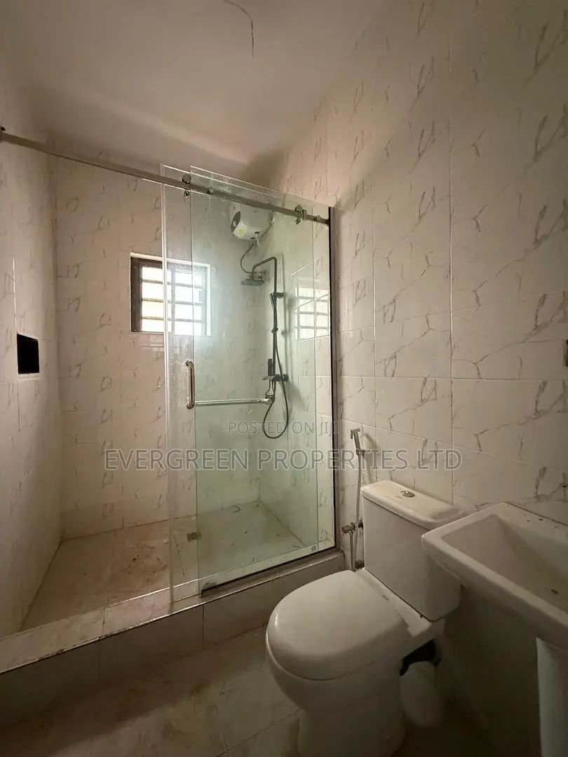 4bdrm Duplex in Akobo for sale in Akobo