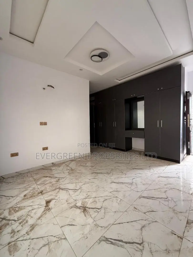 4bdrm Duplex in Akobo for sale in Akobo