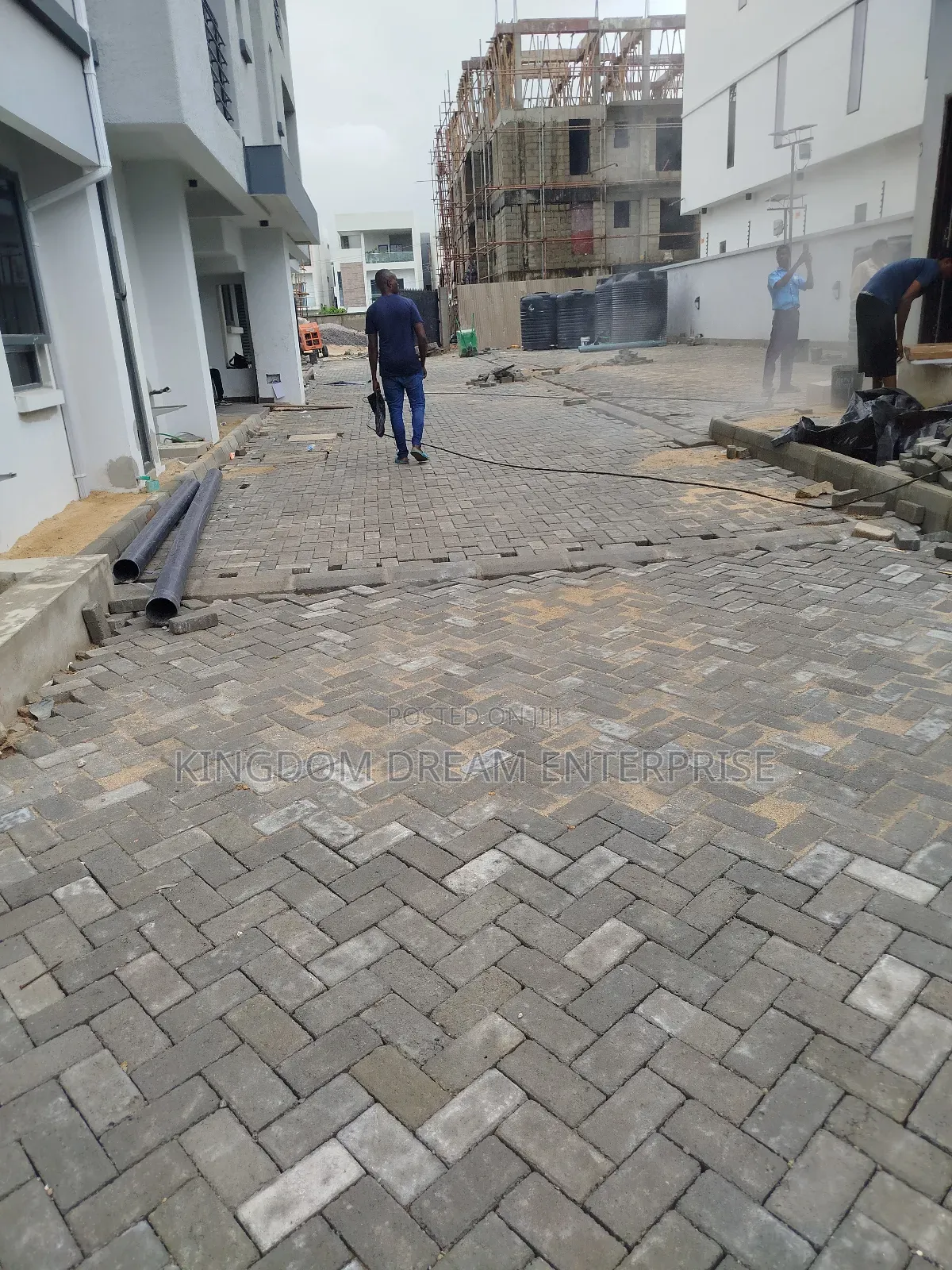 2bdrm Apartment in Kenneth Okonkwo for sale in Osapa london