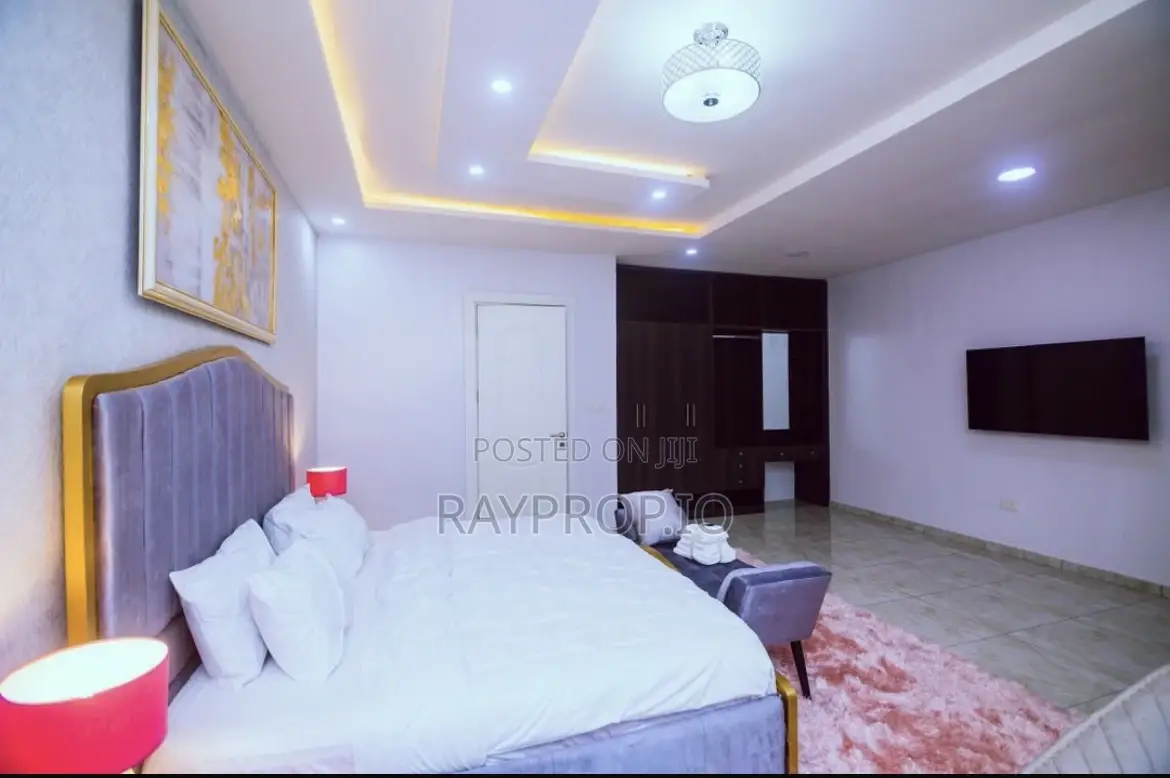 4 Bedroom Shortlet in Lekki Phase 1 in Lekki Phase 1