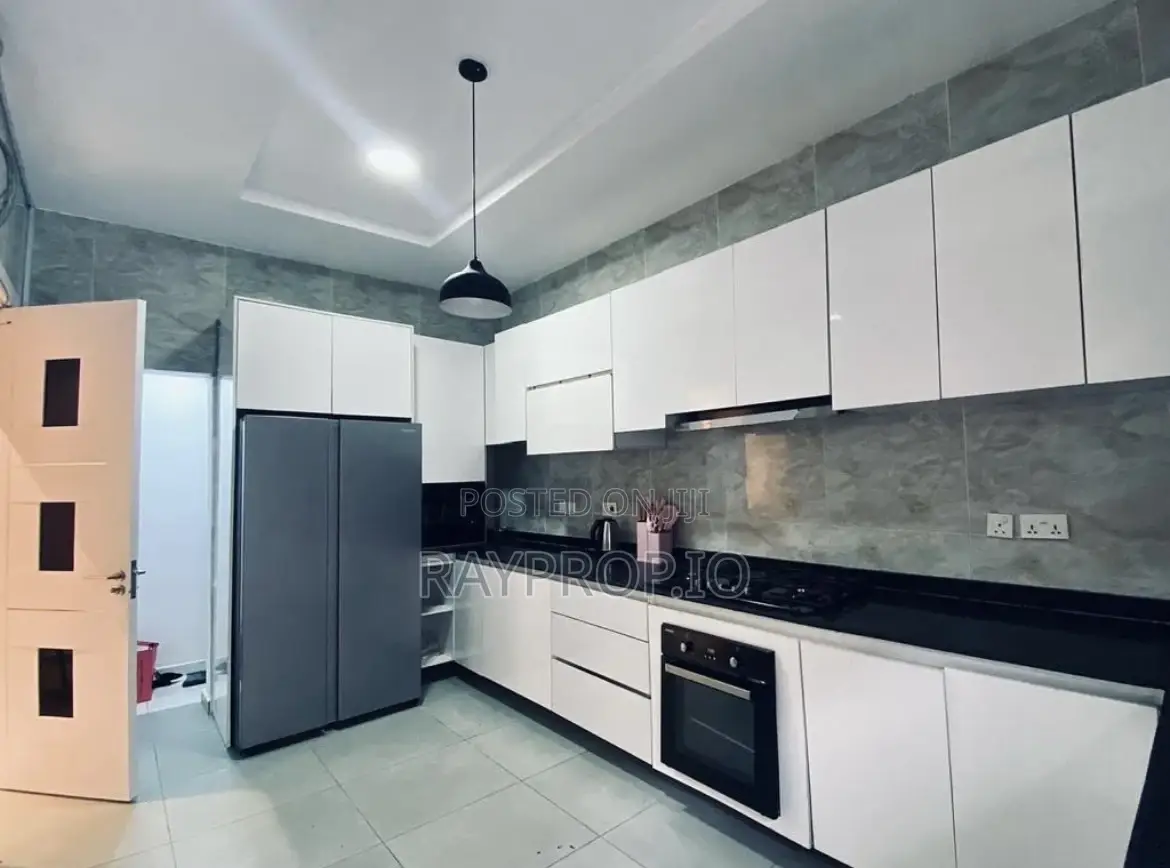 4 Bedroom Shortlet in Lekki Phase 1 in Lekki Phase 1