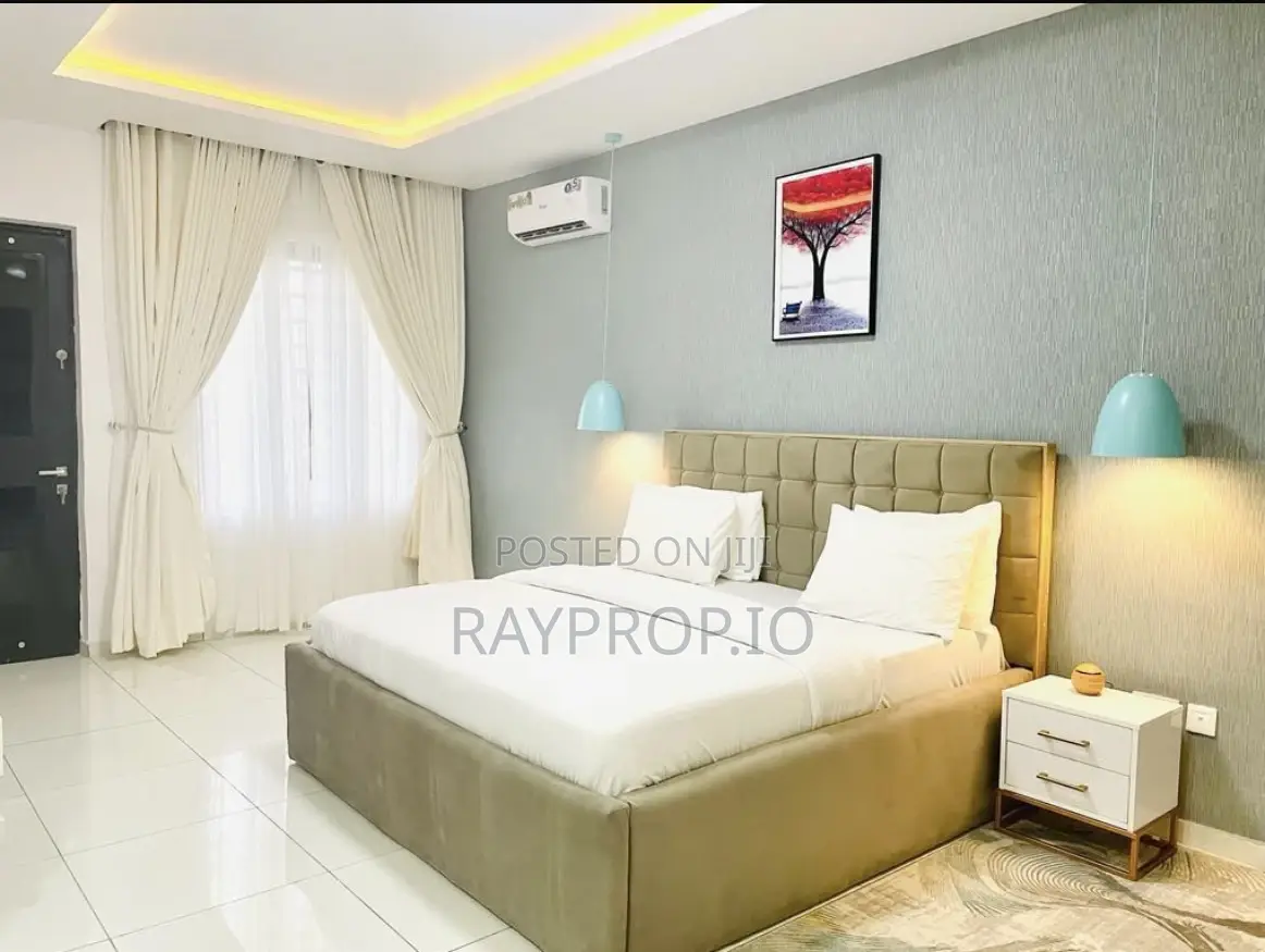 4 Bedroom Shortlet in Lekki Phase 1 in Lekki Phase 1