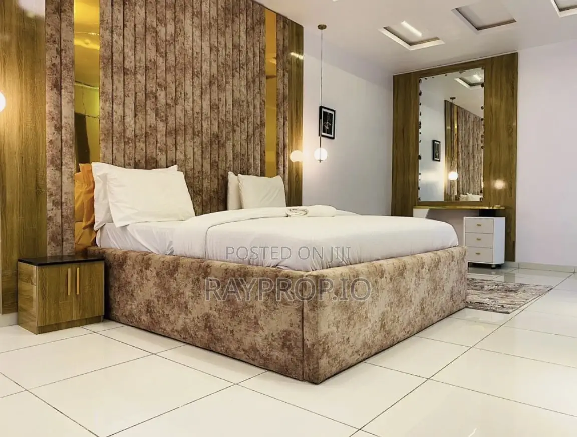 4 Bedroom Shortlet in Lekki Phase 1 in Lekki Phase 1