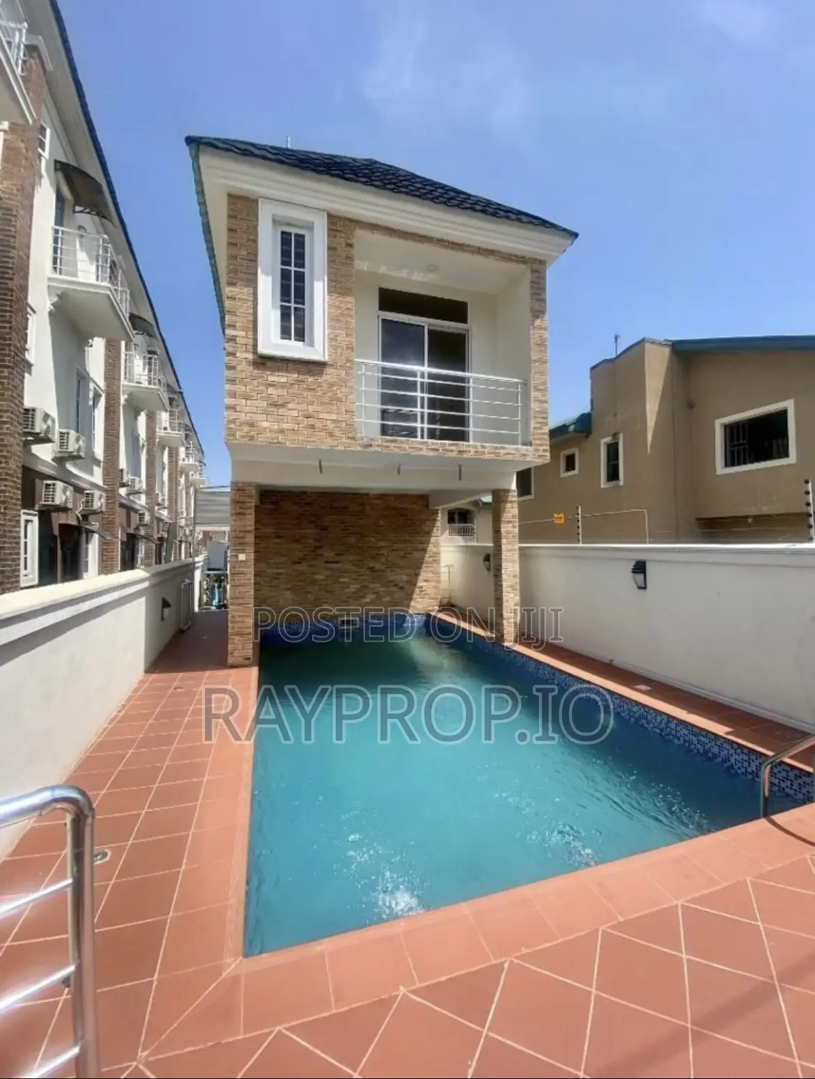 4 Bedroom Shortlet in Lekki Phase 1 in Lekki Phase 1