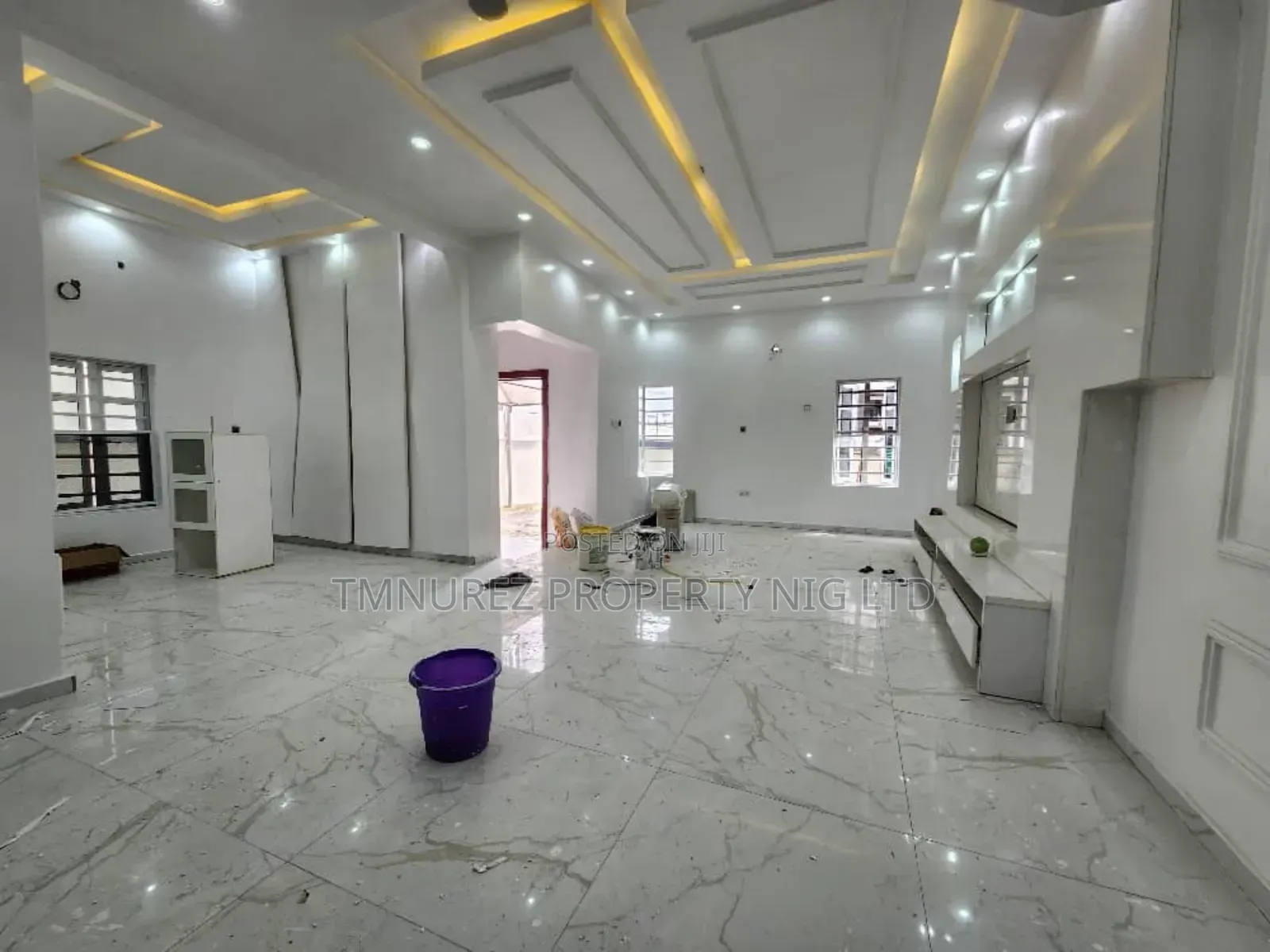 4bdrm Duplex in Chveon Estate, Chevron for rent in Chevron