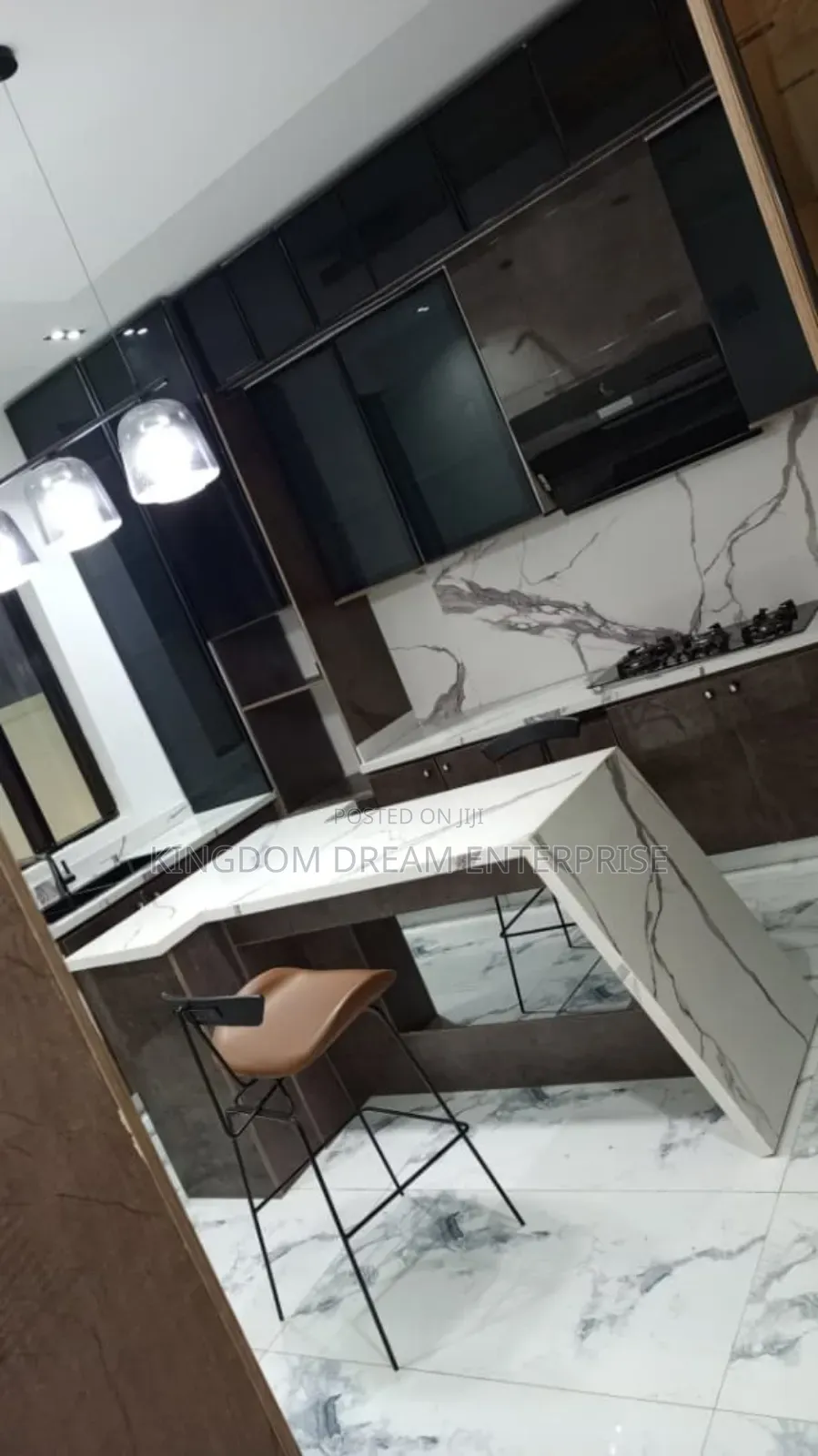 6bdrm House in Osapa London Lekki for sale in Off Lekki-Epe Expressway