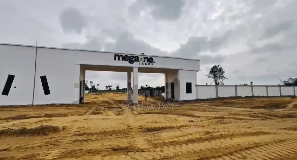 Land at Lekki Epe Expressway in Lekki Expressway