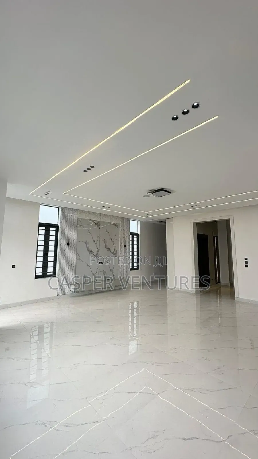 5bdrm Duplex in Chevron for sale in Chevron