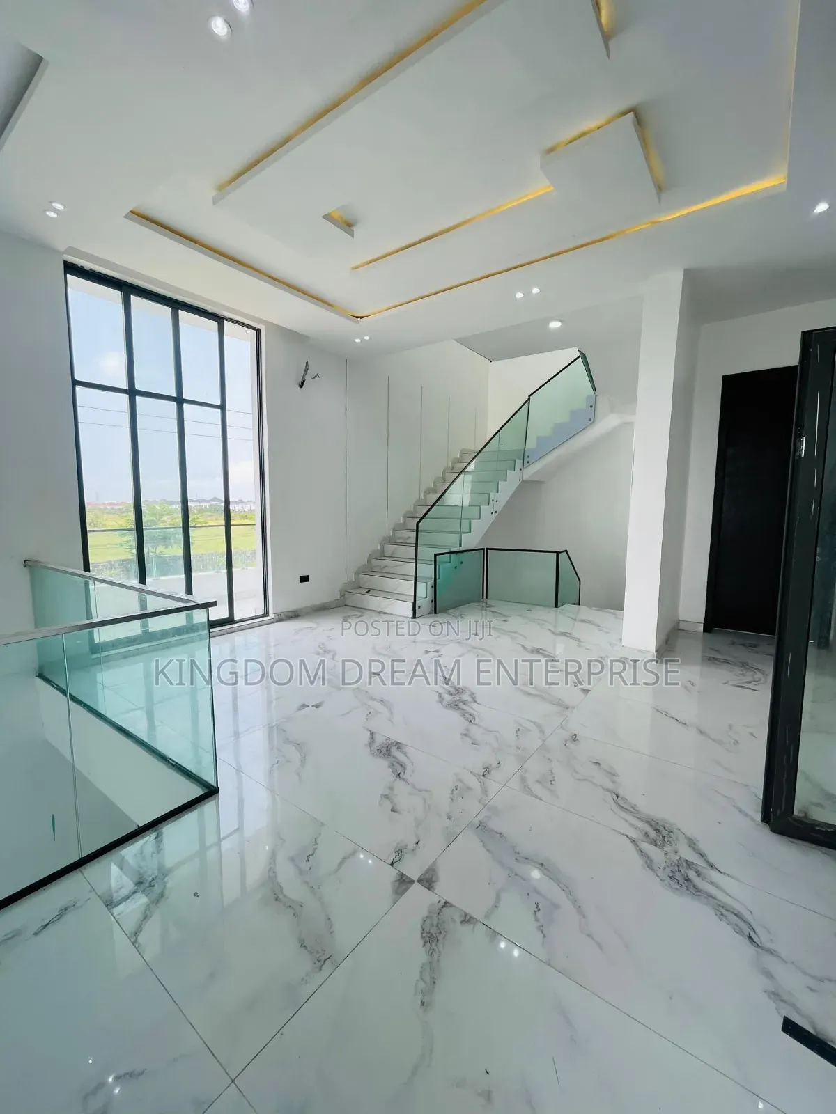 5bdrm House in Victory Park Estate for sale in Off Lekki-Epe Expressway