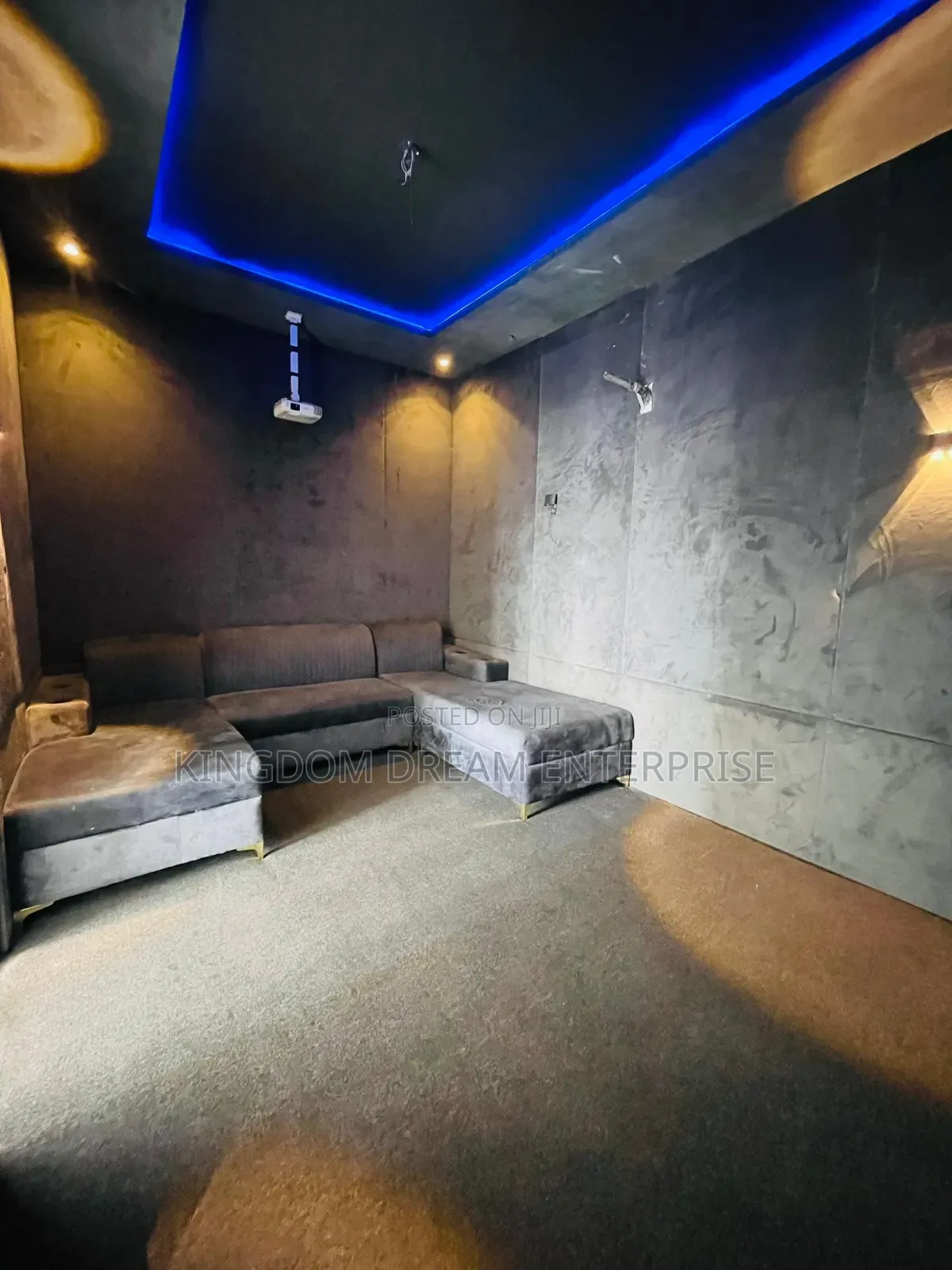 5bdrm House in Victory Park Estate for sale in Off Lekki-Epe Expressway