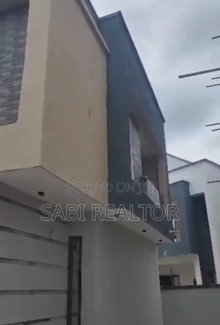 Furnished 4bdrm Duplex in Magodo Phase 1 for sale in GRA Phase 1