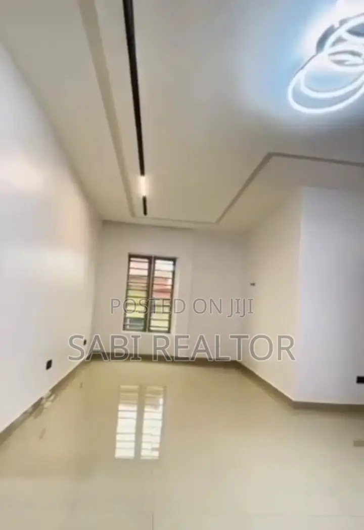 Furnished 4bdrm Duplex in Omole Phase 1 for sale in Omole Phase 1