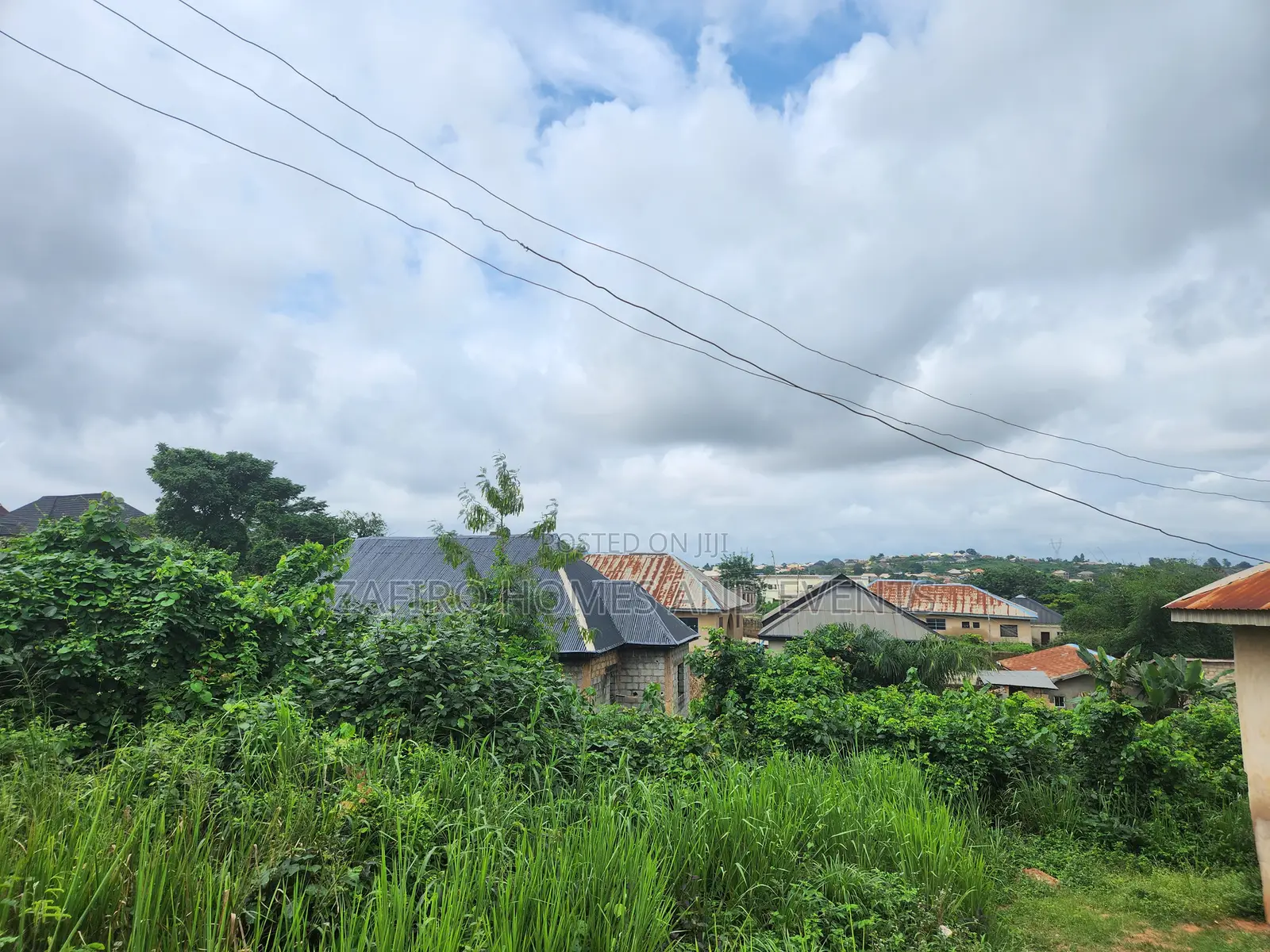 1900m2 Piece of Land at Gbopa Ologuneru Near the Tarred Road in Ologuneru