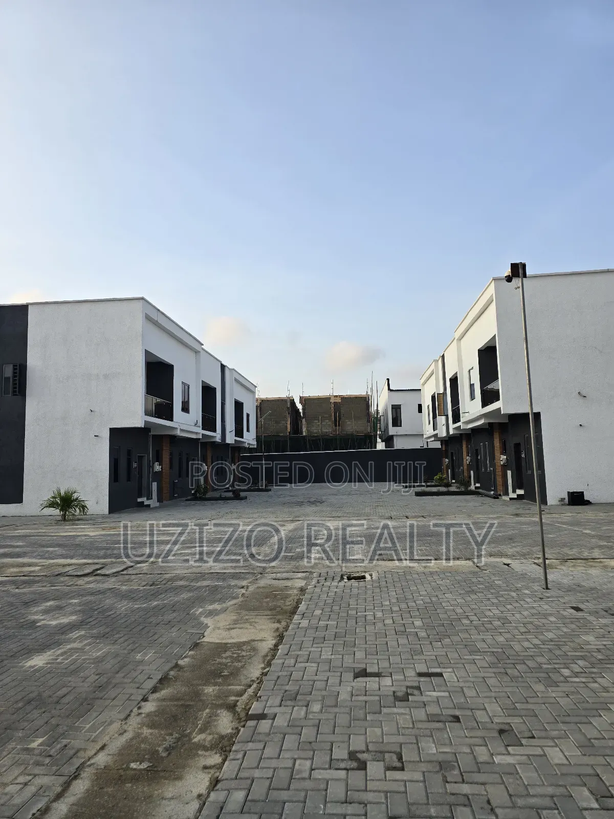 3bdrm Townhouse/Terrace in Sangotedo for Sale in Sangotedo