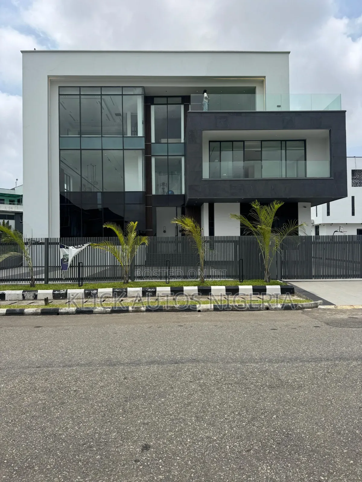 Furnished 5bdrm Duplex in Pinnock Beach, Lekki for sale in Lekki