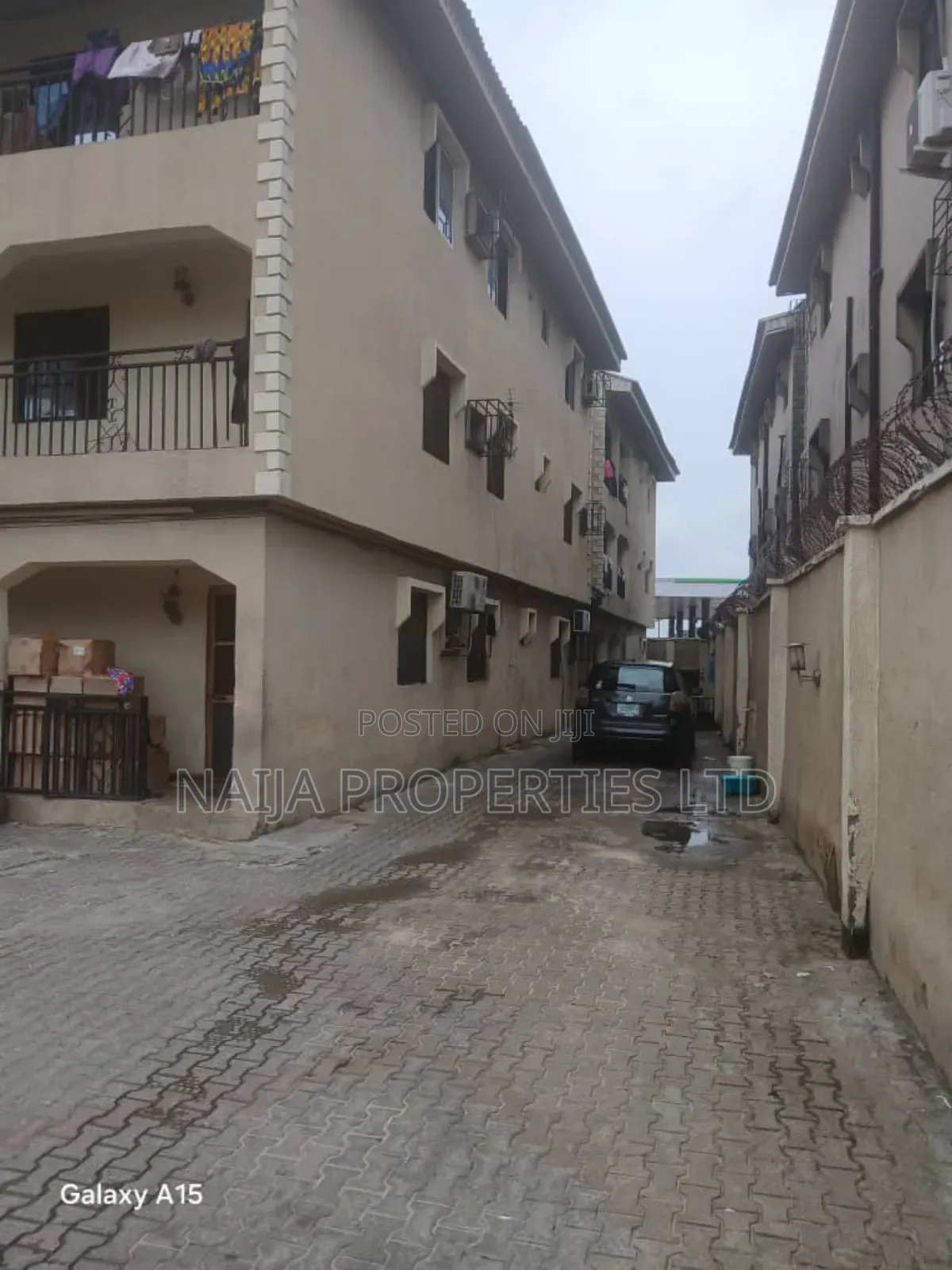 3bdrm Block of Flats in Majek, Sangotedo for sale in Sangotedo