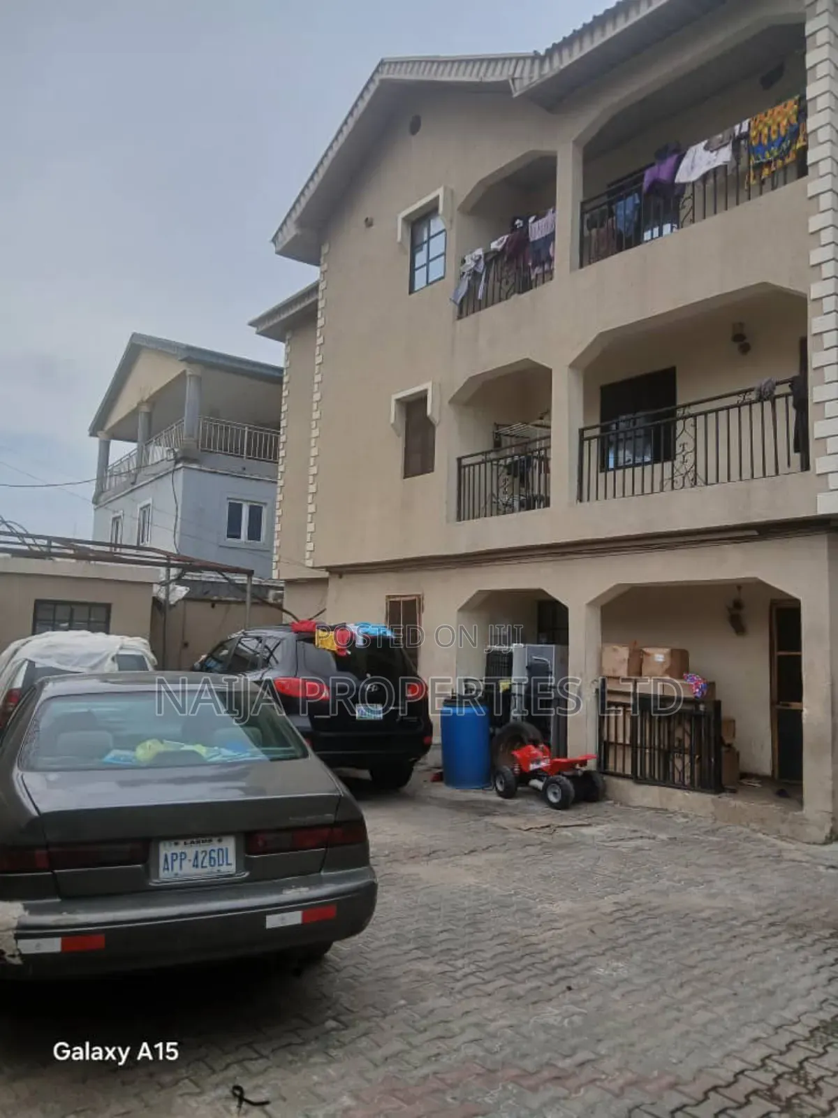 3bdrm Block of Flats in Majek, Sangotedo for sale in Sangotedo