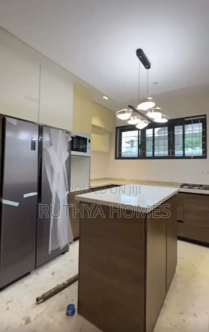 4bdrm Duplex in Guzape for sale in Guzape District