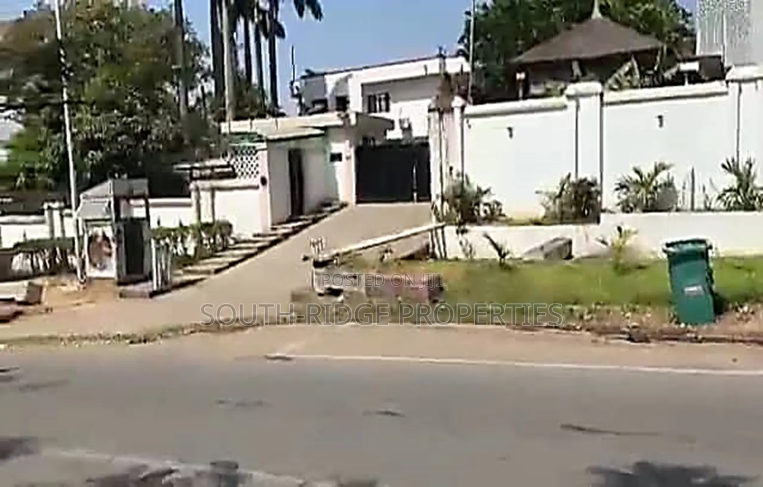 18bdrm Mansion in Asokoro for sale in Asokoro