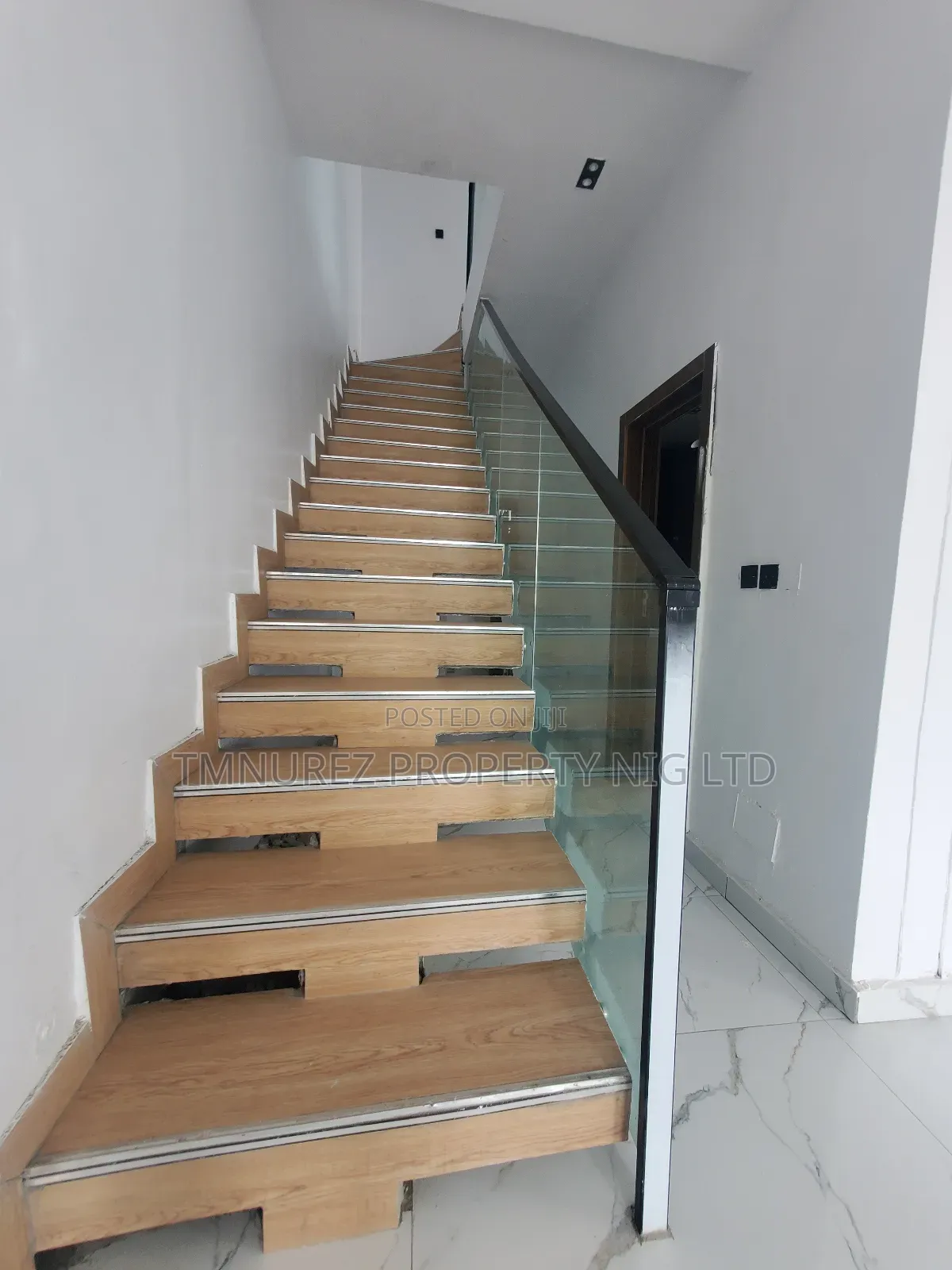 4bdrm Duplex in Ikota Estate for sale in Ikota
